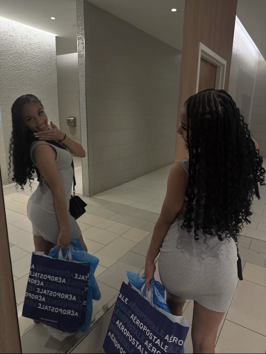 girlyysaniyahh's tweet photo. Yall fw my nailss?😝 #wlw #cbmf #mn https://t.co/hF9ZSRUDqc