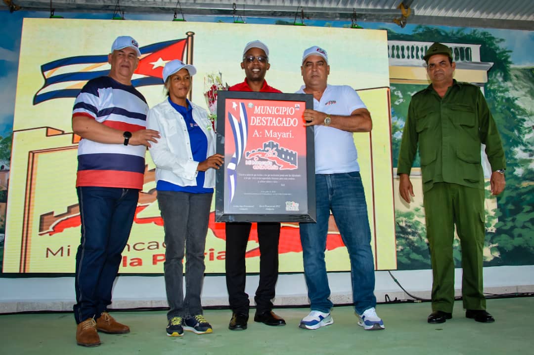 PoderMayari's tweet photo. #26DeJulio, #DíaDeLaRebeldíaNacional, es una fecha para conmemorar el espíritu revolucionario de nuestro pueblo y, desde #Mayari  honramos ese legado de #100AñosConFidel  #HonorHolguinero #MiMoncadaEsLaPatria https://t.co/3LbAUTqaFl