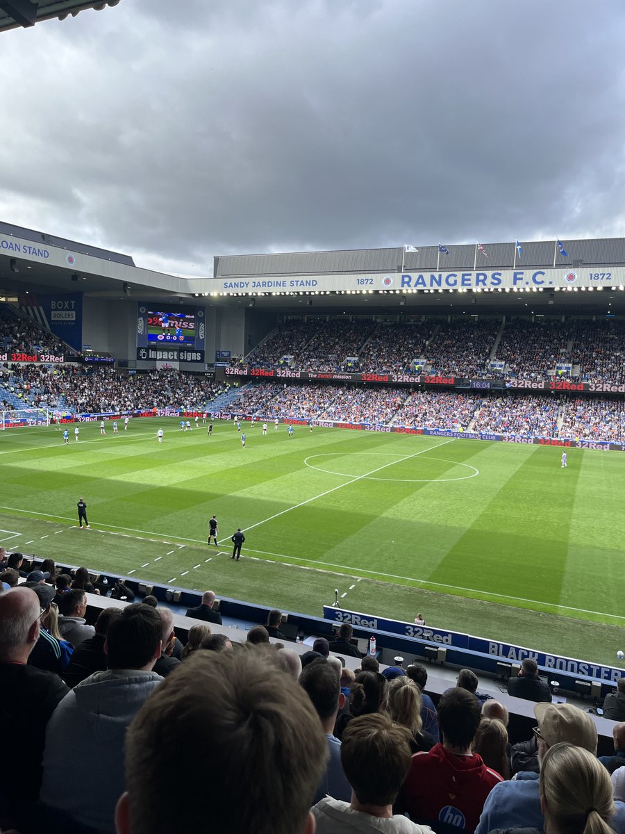 EdwardHancock70's tweet photo. Great afternoon at ibrox . Homeward bound https://t.co/yKNjBPBrxv