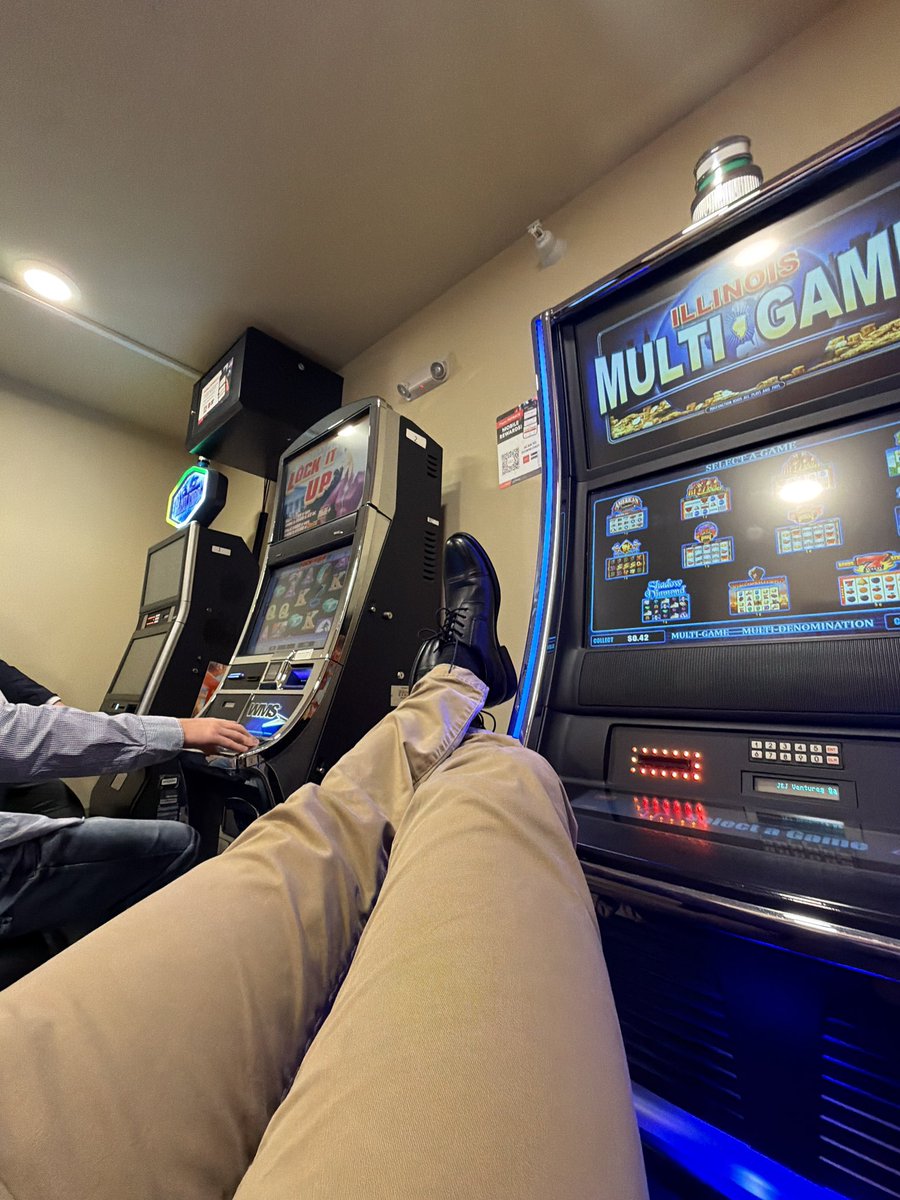 MrSnugglesCFP's tweet photo. Won $80 last night #donthatetheplayerhatethegame https://t.co/GNYQmO4I5q