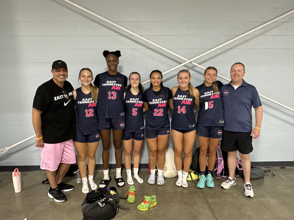SkylarWalden14's tweet photo. Last ever AAU game went out on a Win! Thank you to all the coaches that have taken the time to come and watch us play over the years! Thank you Coach @EastTNAir  for all you do for all your players myself included! Thank you to my parents for every sacrifice you have made to allow me to play! Thank you dad @jeremiahwalden3  and Coach @LeiaLoveday for all your support and guidance along the way! Now onto Senior Season! We have unfinished business at @TKALadyLionsWBB !