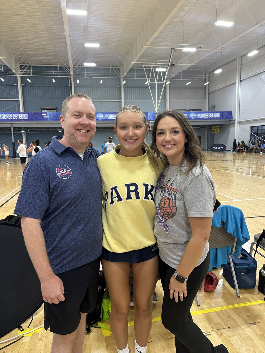 SkylarWalden14's tweet photo. Last ever AAU game went out on a Win! Thank you to all the coaches that have taken the time to come and watch us play over the years! Thank you Coach @EastTNAir  for all you do for all your players myself included! Thank you to my parents for every sacrifice you have made to allow me to play! Thank you dad @jeremiahwalden3  and Coach @LeiaLoveday for all your support and guidance along the way! Now onto Senior Season! We have unfinished business at @TKALadyLionsWBB !
