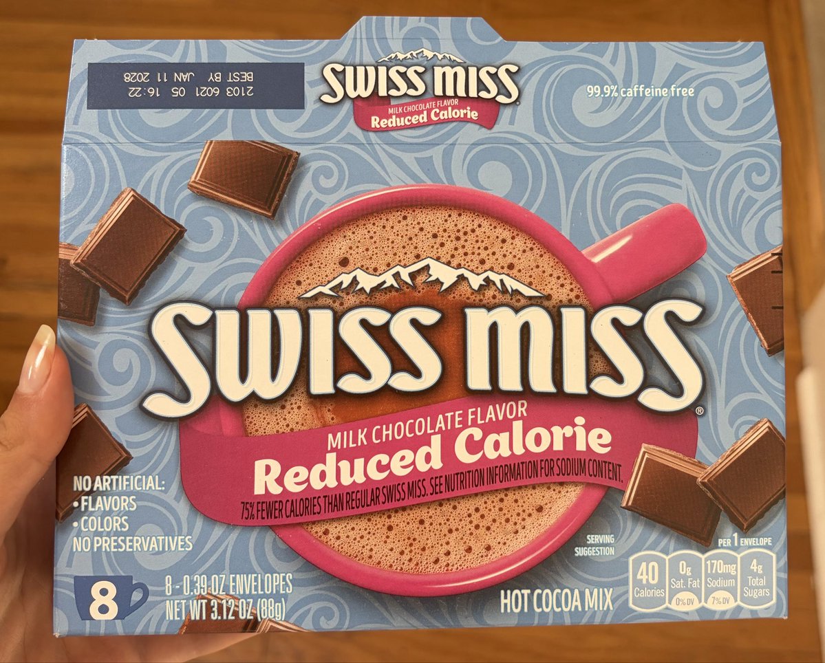 geminispo's tweet photo. mix one of these hot cocoa packets with water, then add black coffee for a 40cal mocha with 3g of protein 💋 ur welcome https://t.co/GsnWbWdHh0