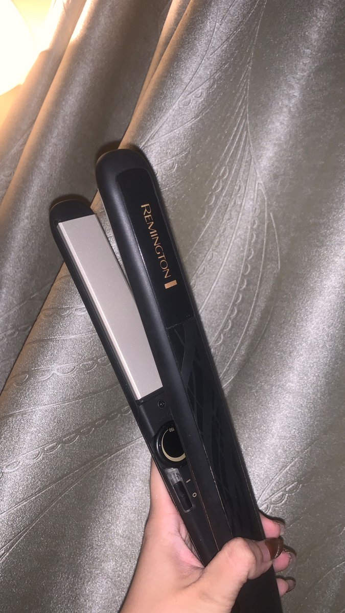jeesceye's tweet photo. WTS - Preloved ORI Catokan Remington Ceramic Straightener Curly 230 S3500

ORI beli di Remington store, details receipt bisa chat ya
Jarang dipakai (personal used)
Lengkap dengan BOX
kondisi bagus no minus
semua tombol nyala berfungsi baik

IDR 375k (nett get freeong)
📍Tangerang https://t.co/T5wqVyJ4cp