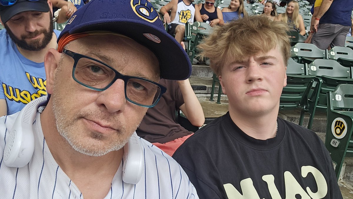 BrewCrewFanNoll's tweet photo. Game #24 THIS is Brewers Baseball in 2026!! ๐๐ค๐
Crew is 15 - 8 with us here!
Sec 109, Row 9, Seats 17 & 18
#GoCrew #Brewers #LetsGo #MagicBrew #ThisIsMyCrew #WeLoveMKE #CrushTheRox #Undaunted #FatherSonWeekend #DoItForUec. https://t.co/rx68Ja7hwj
