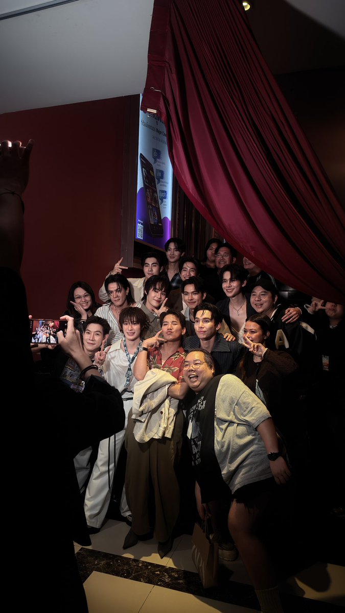 nick_abv's tweet photo. ดีใจมากกที่ได้มาหาพี่ๆทุกคน เสียดายผมติดธุระเลยได้ตามมาทีหลังตอนที่งานเริ่มไปแล้วถึงผมจะได้ดูช่วงกลางๆเรื่อง แต่ก็พอให้รู้ว่ามันสนุกมาก ผมดูไปยังขำตามเลยครับ 

EP.1ผมจะย้อนดูแน่นอนครับแล้วจะติดตามจนถึงตอนจบ EP.สุดท้าย

YOUR THIRD SERIES EP.1
#ที่สามของเธอEP1 https://t.co/GaqAOOmJny