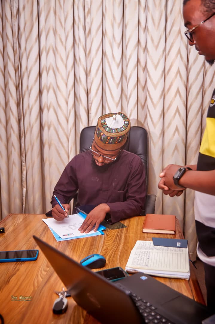 IQRAA_impact's tweet photo. A New Chapter Begins!

We are delighted to announce the successful signing of a Memorandum of Understanding (MoU) between IQRAAA Humanitarian and Charity Foundation and Lonibu Health Development Foundation for the implementation of the LIFT Project (Linking Women https://t.co/K7Xgj8G36w