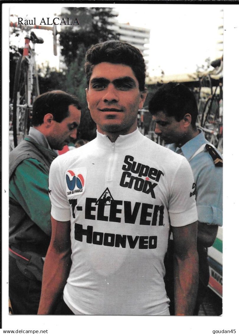 DesdeOlimpiaMX's tweet photo. #CiclismoDeRuta 🚴♀️
¡39 AÑOS DE DIFERENCIA! 🤍
Isaac del Toro 🇲🇽 se convierte en el segundo mexicano de la historia en ser coronado con el maillot blanco de jóvenes en @LeTour 🇫🇷
¿El primero? Raúl Alcalá 🇲🇽 en 1987 https://t.co/6U6J07V03J