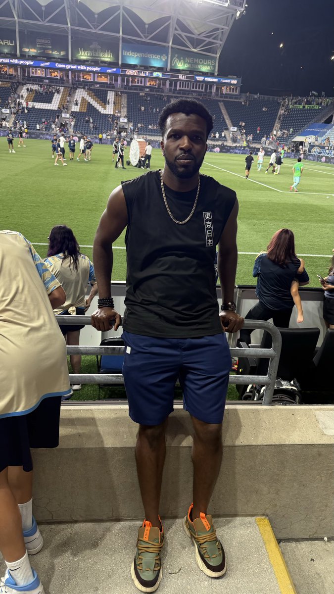 shiestymilan's tweet photo. Reality is outside, experience life outside of cyberspace 🙏 ✨🏟️ https://t.co/ZIyioTriBd