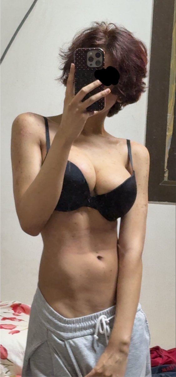 strawberrybs6's tweet photo. PROGRESS✨

Honestly my body looks so much better than it used to #gymrat https://t.co/F4mHCyfh57