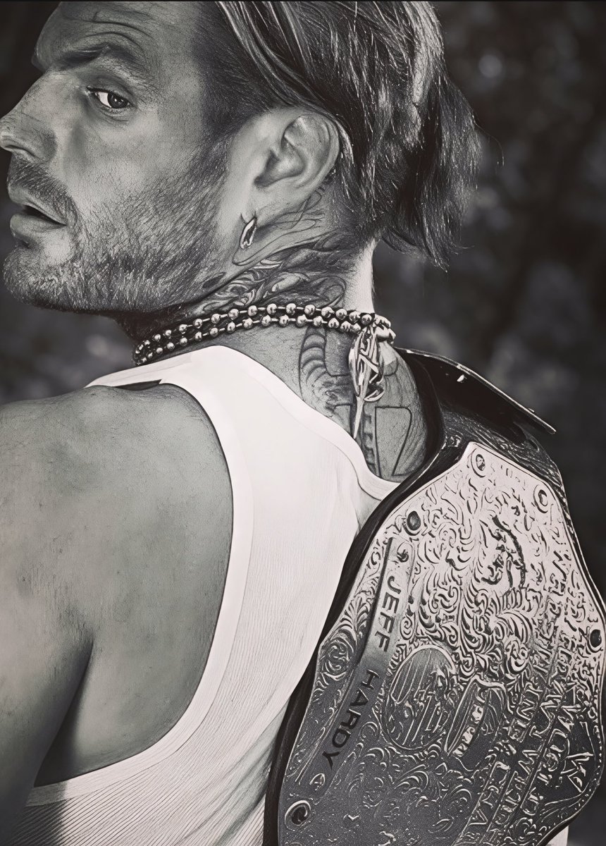 FadeAwayMedia's tweet photo. 17 years ago today, Jeff Hardy defeated Cm Punk to become the NEW World Heavyweight Champion. 

(2009) https://t.co/oWt0ARqQ8e