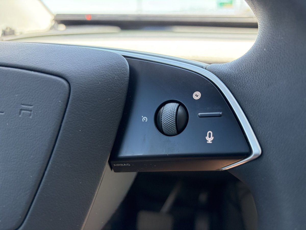 MattWallaceTech's tweet photo. FSD feature request:

Please bring back speed control with the roll wheel. I like using hurry mode because of how human like it behaves but I’m not a fan of how fast it goes. https://t.co/SmFSw1wPmn