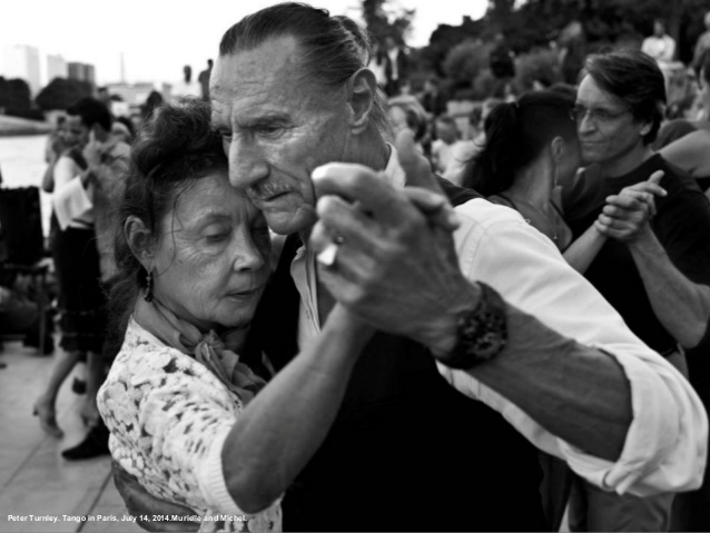 AgleQR's tweet photo. Peter Turnley 📷 https://t.co/v26i5L9HzW