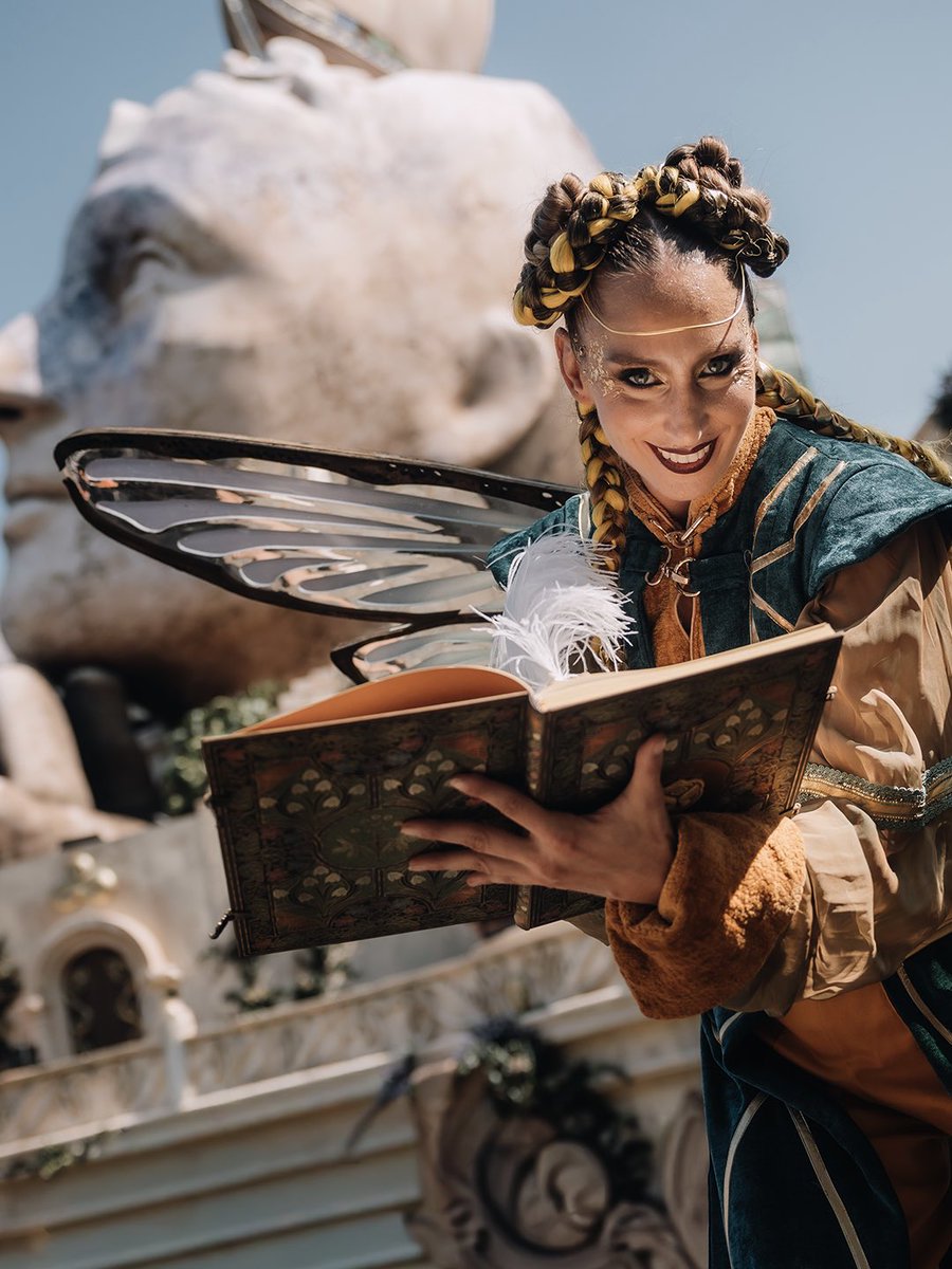 Tomorrowland tweet media