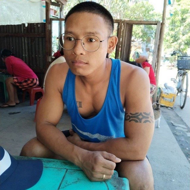 shunshunag's tweet photo. အောင်ကိုကိုသိန်း AKKT
https://t.co/YnDURW89Dl