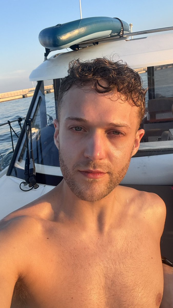 jxewrd's tweet photo. sunkissed ☀️ https://t.co/SToaLpvkiA