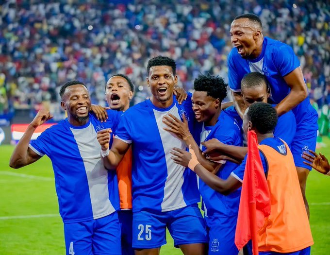 ANyamukandagira's tweet photo. Congratulations Rayon sports 🔵⚪👏👏

Full - Time 

RAYON sports 2:0 KVZ FC

Nshimishijwe nuko ibyananiye APR FC mubikoze 👏👏.

We're very proud of you 🇷🇼🇷🇼 🔥✨

🤏🤏 https://t.co/D4A32Zz2G0