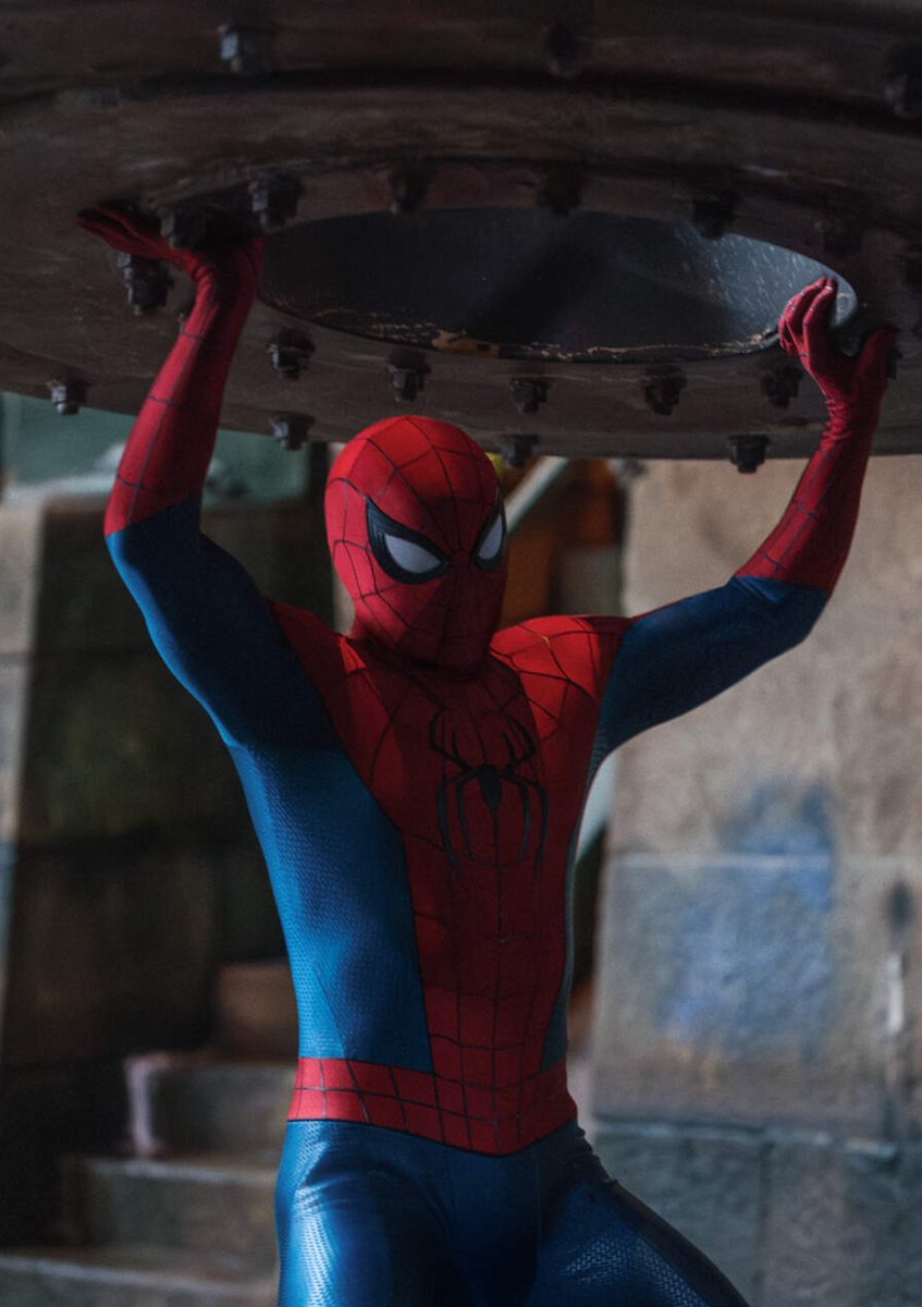 ShiinaBR's tweet photo. WEB SHOOTERS MYTHIC &amp; NEW SPIDER-MAN COLLAB

BOTH EXPECTED NEXT WEEK https://t.co/MGSFpDJEaK