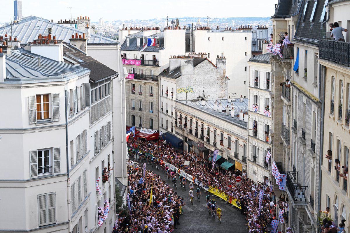 decathloncmacgm's tweet photo. 🇫🇷 @LeTour 

Un bouquet final exceptionnel entre Montmartre et Champs-Elysées ! Le gros travail de l'équipe pour ramener Olav Kooij sur le duo de tête a failli payer mais Mathieu Van der Poel a été plus fort et remporte, pour quelques mètres, la 21e étape.

5⃣ Olav termine 5e de l'étape.

///

An exceptional grand finale between Montmartre and the Champs-Élysées! The team's huge effort to bring Olav Kooij back to the front duo almost paid off, but Mathieu van der Poel was stronger and took the 21st stage by just a few meters.

5️⃣ Olav finishes 5th on the stage.

#DECATHLONCMACGMTEAM - © Getty