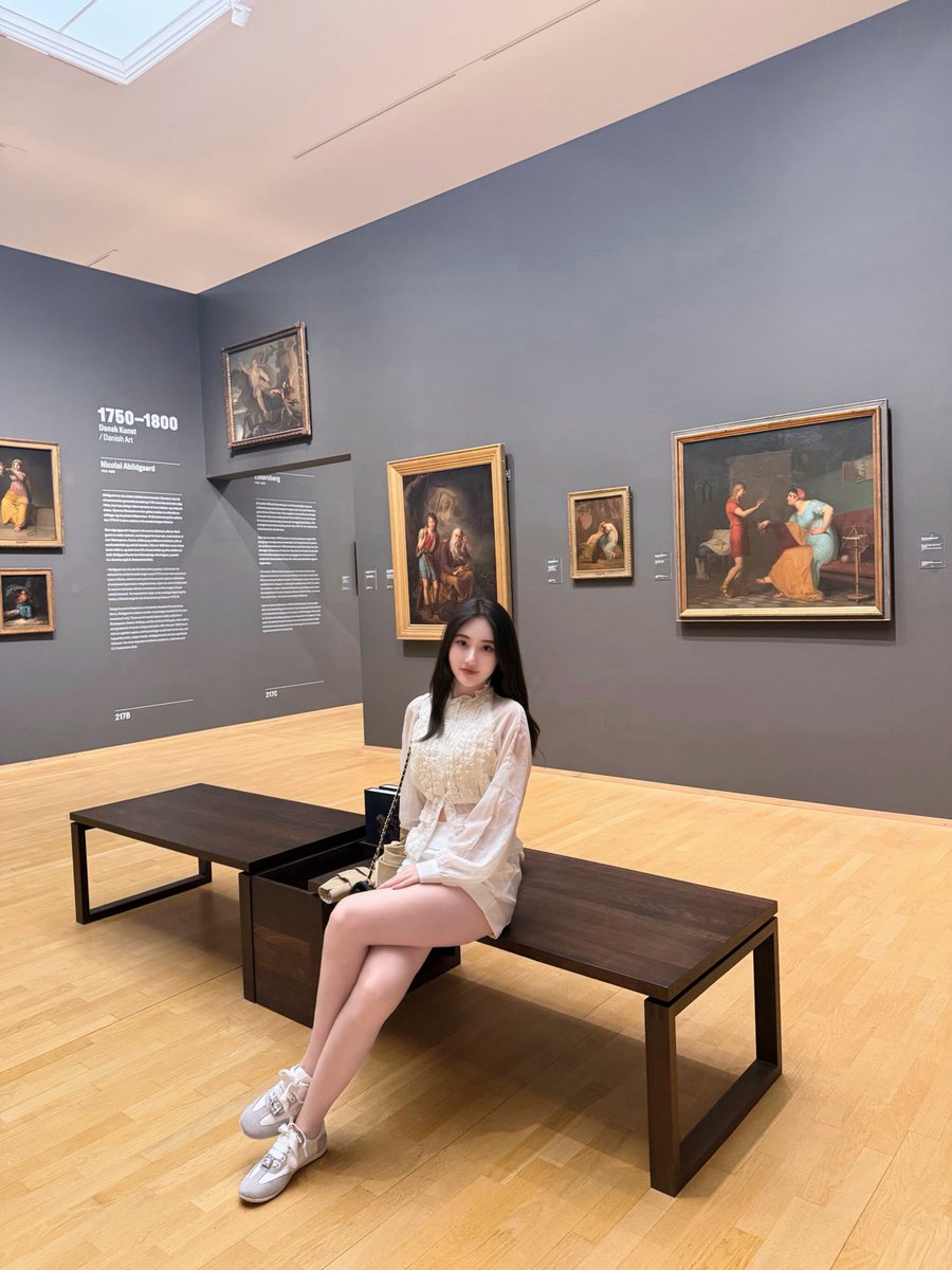 Krystal77277428's tweet photo. 抓住生日的尾巴在北欧庆祝🍾🎂 https://t.co/9pdFTYByOo