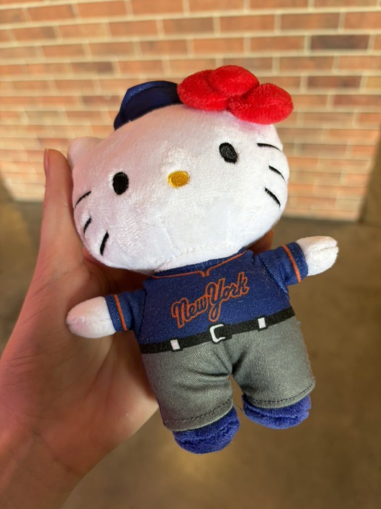 SuperMarioBongo's tweet photo. i love her https://t.co/ZjjfkyvxV3