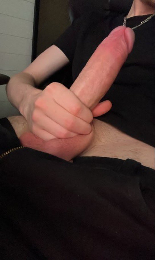 MichaelMac86718's tweet photo. Dm me for some free fun https://t.co/8ZSf7pzzFE