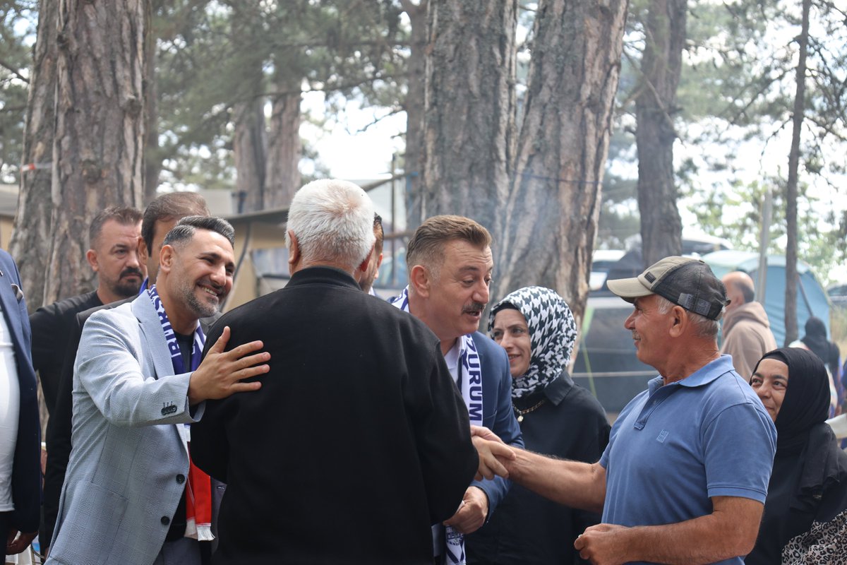 Apartigursu's tweet photo. Erzurum Dernekler Federasyonu tarafından düzenlenen geleneksel piknik şöleni, yoğun katılım ve renkli görüntüler eşliğinde gerçekleştirildi.

Programa, Anahtar Parti Gürsu İlçe Başkanı Süleyman Ağırman ve ilçe yönetimi de katılım sağlayarak vatandaşlarla bir araya geldi. https://t.co/CoeQqfhPm9