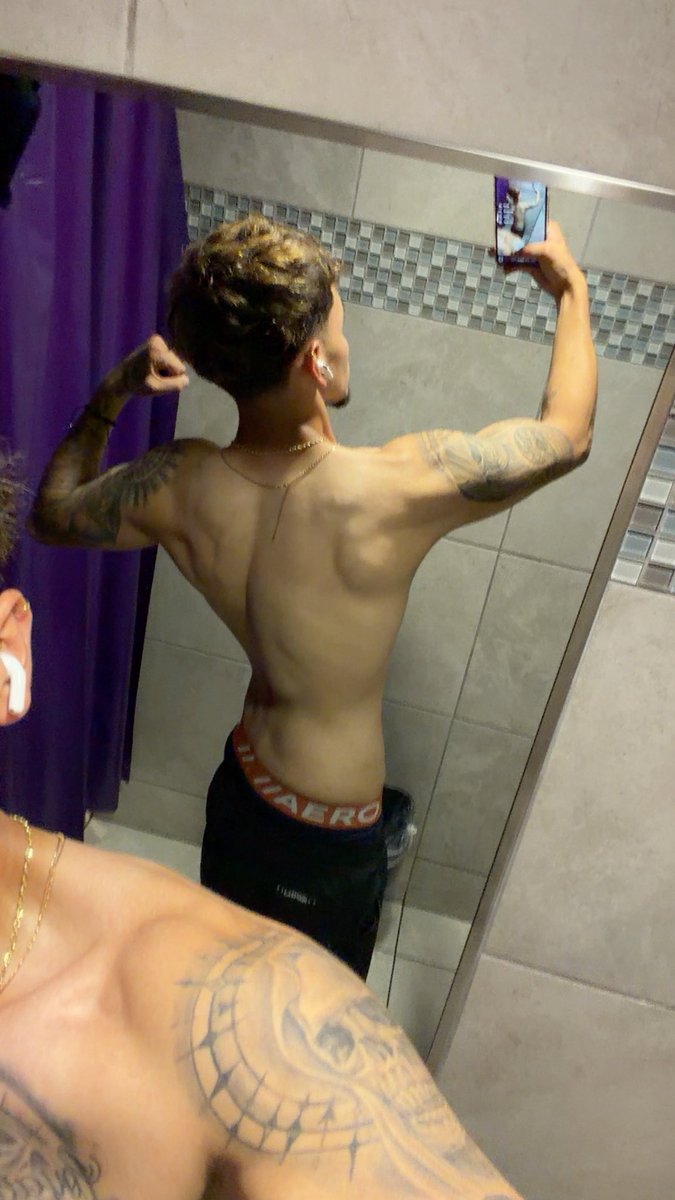 m1lesdadon's tweet photo. morning ☀️#dallastx #dtx #bi #latino #trade #nsfwtwt https://t.co/L50JIWKl0r