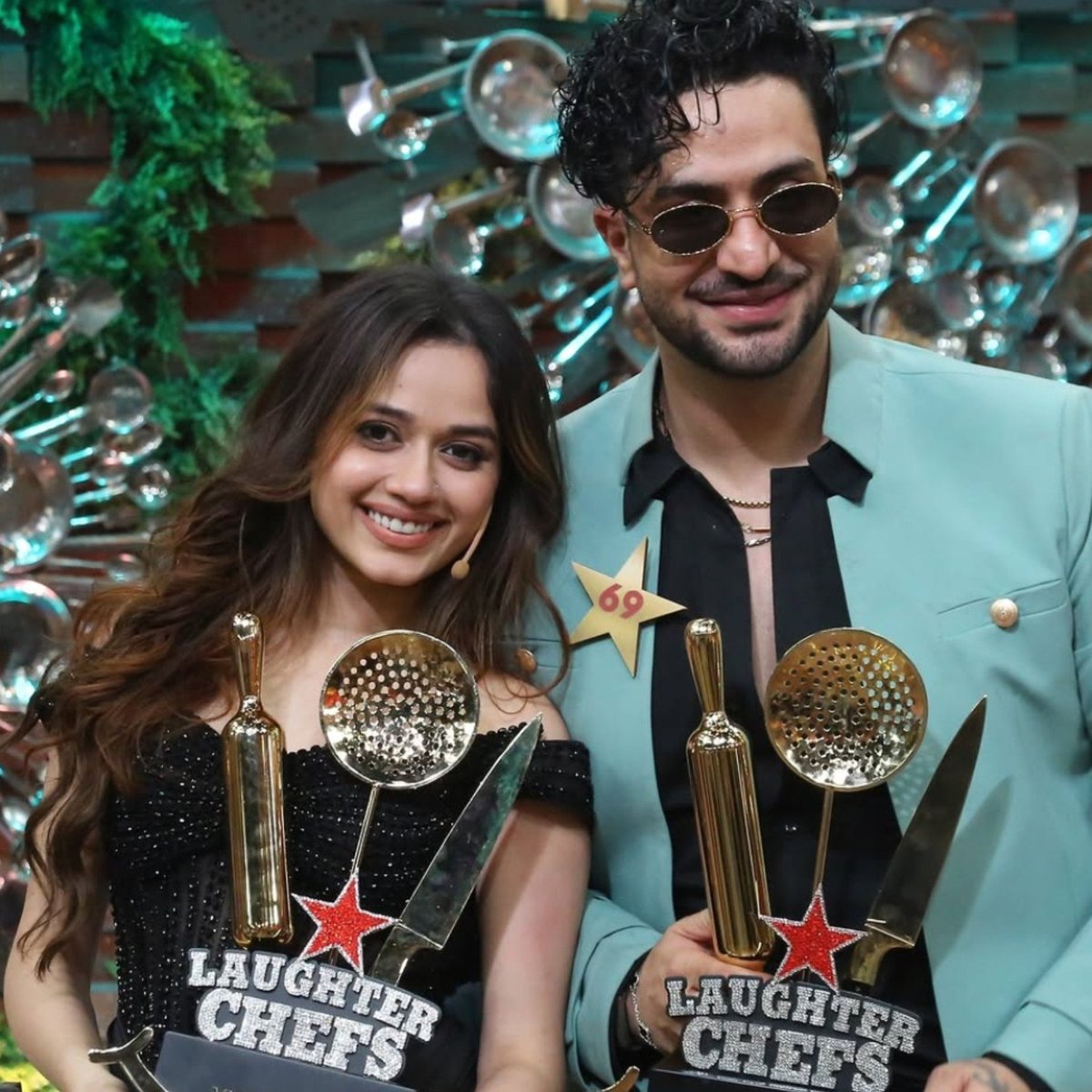 RajaRaj7014346's tweet photo. Accha hua @AlyGoni Won , vo vese bhi halwai hi lagta h 🫢🤌🏻
~" Best mulla - mulli halwai " 😭😭😭
" Jannat bauni " also deserve all the love 😶🌫️😬
#LaughterChef3 #Laughterchef #Alygoni #JannatJubair #KaranKundra https://t.co/3aEjJuMy2y
