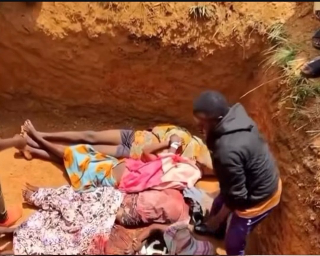 EdnaMorais1805's tweet photo. Mr. President, you said you would help put an end to the persecution of Christians. Africa is bleeding and mourning its dead.

@POTUS @realDonaldTrump @marcorubio @JasonMiller @usa
@netanyahu @MOSSADil https://t.co/g5Kj5X54Gf