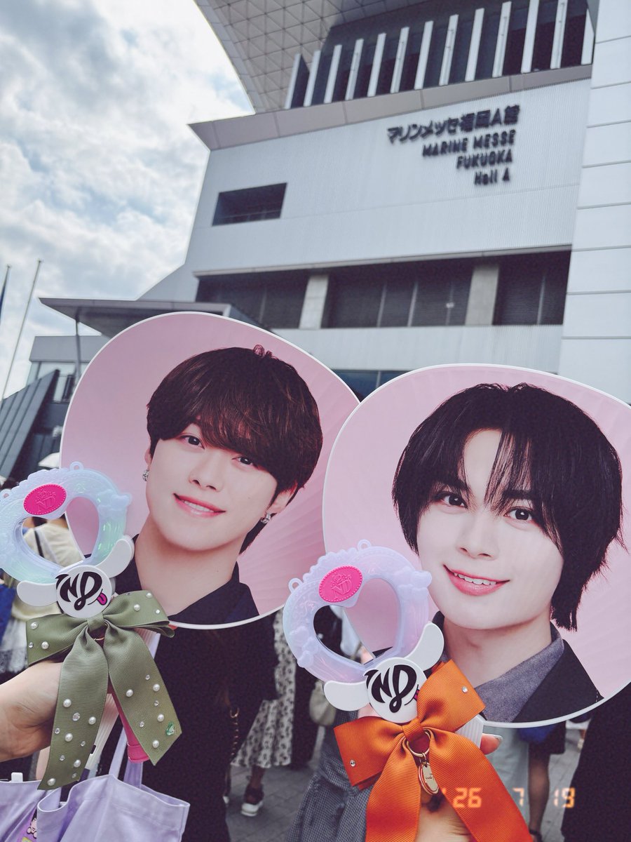 smn_781's tweet photo. ND⁵私的初日🫶安定の和りゅちぇ連番💚🧡愛と夢と驚きとキラキラがいっっっっぱい詰まったライブ❣️最高に楽しかった〜〜😭席も初日にして大橋くんめっちゃ来てくれる席が引けて、色々やばかった…🙉💞1週間経っても余韻抜けません😌だいすき！！🥹💚 https://t.co/loSUDoLZ1P