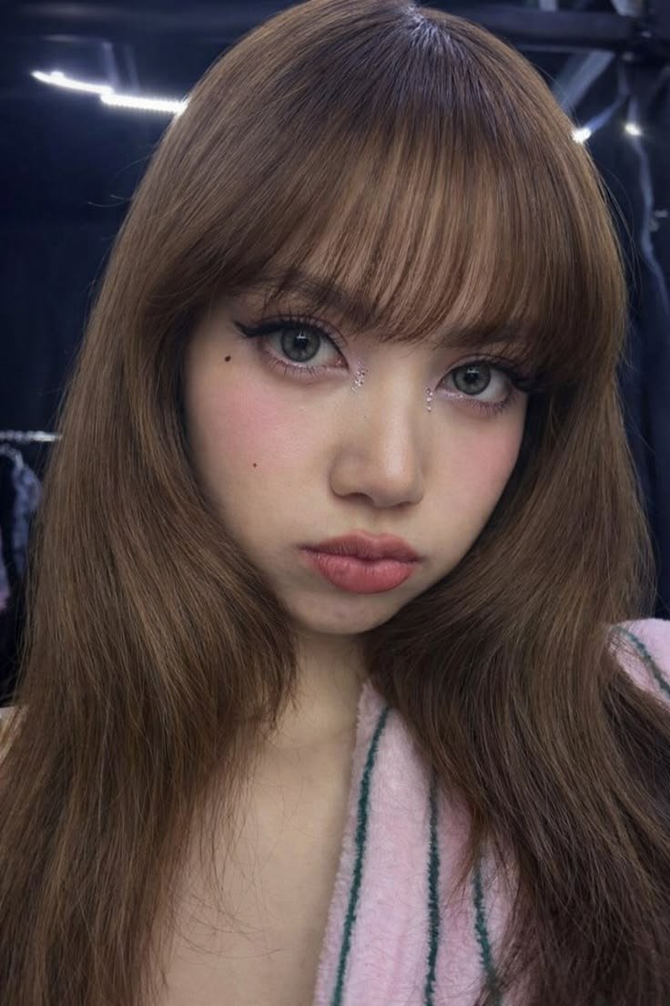 SisiTrouble's tweet photo. #Lisa with the main character aura🥰😍 https://t.co/eVOMjNtkzg