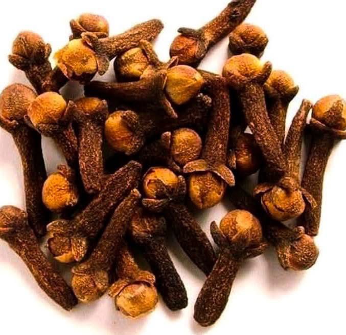 ThaOracleOfAges's tweet photo. Herbal remedy for Shortness of Breath.

ITEMS;

• Bitter leaves

• Tea spoon of clove

• Two cloves of garlic

• Two pieces of tumeric

PREPARATION 

Cut all ingredients into pieces or grate them; transfer in a clean pot and add like 3 sachets of water then boil for 10mins https://t.co/laMvk0D2xV