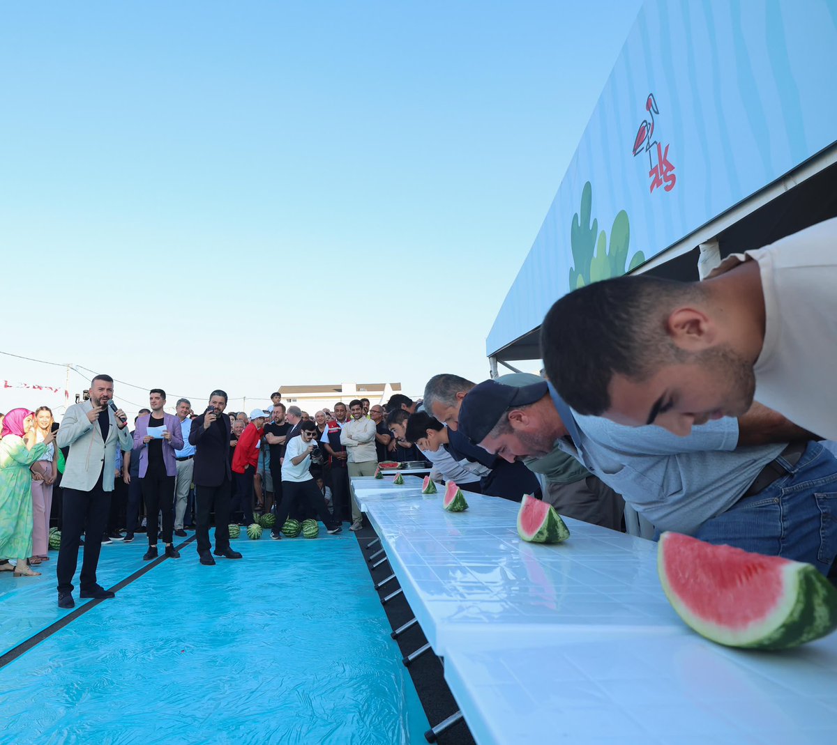 mcandaroglutr's tweet photo. İstanbul Valimiz Sn. Davut Gül ile Büyükelçimiz Sn. Egemen Bağış’ın teşrifleriyle düzenlediğimiz Yeniköy Karpuz Festivali’nde hemşehrilerimizle bir araya geldik.

Birlik ve beraberliğimizi pekiştiren bu güzel organizasyonda emeği geçen herkese gönülden teşekkür ediyorum. https://t.co/EQhwBKrRNy