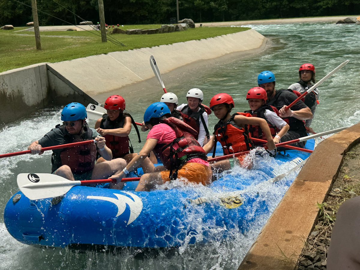 reedpackof5's tweet photo. It’s been one heck of a phenomenal internship at the @usnwc for my @NCState guy!!! @NCStateCNR 🐺❤️#sportsmanagement #parksrecreationtourism #junioryearloading https://t.co/HUOwYYlTEg