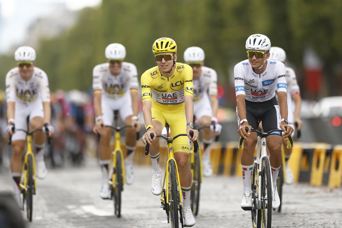 lopezdoriga's tweet photo. ¡Histórico! El gran Isaac del Toro finalizó en el tercer puesto del Tour de Francia.  

Más en https://t.co/BjdELZkpfR https://t.co/pijqf0KtLI