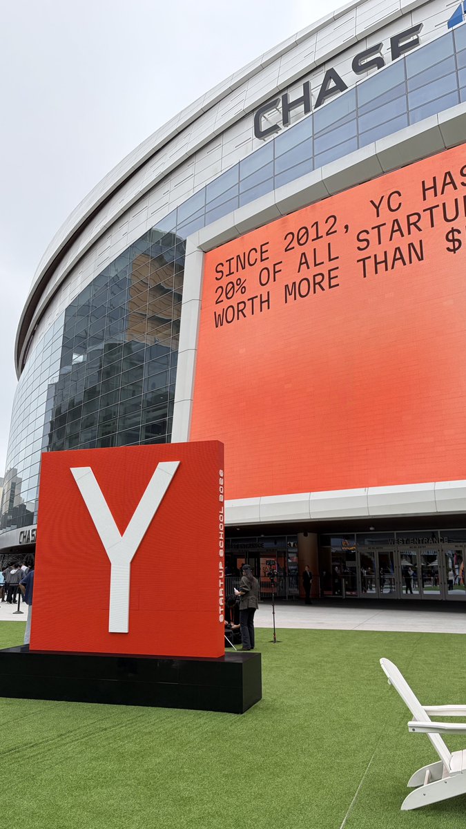 samsheffer's tweet photo. gm @ycombinator startup school day 2 https://t.co/0P4DzJ6v6l
