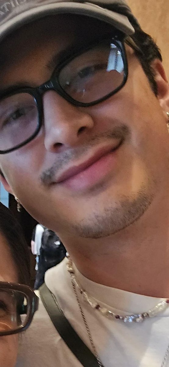 hudsonwupdates's tweet photo. Another fan has shared their interaction with Hudson Williams in Seoul! 🫶

“I can die now, Hudson and I have met. 😭😭

Guys HAHA, I can’t disclose exactly where, but it was somewhere in Seoul. I was so nervous I could barely breathe. 😭 But he was so friendly. We took a photo together, then he asked if I wanted a hug. Of course I said yes. Then he said, ‘Nice to meet you, how are you?’ I just blurted out, ‘OMG,’ and he repeated, ‘Nice to meet you.’ All I could manage was, ‘Thank you, take care, bye.’ 😭😭 I was so embarrassed. 

We were standing really close together. He leans in so close. 😭😭” 

(via thepoppedcherry on Threads)