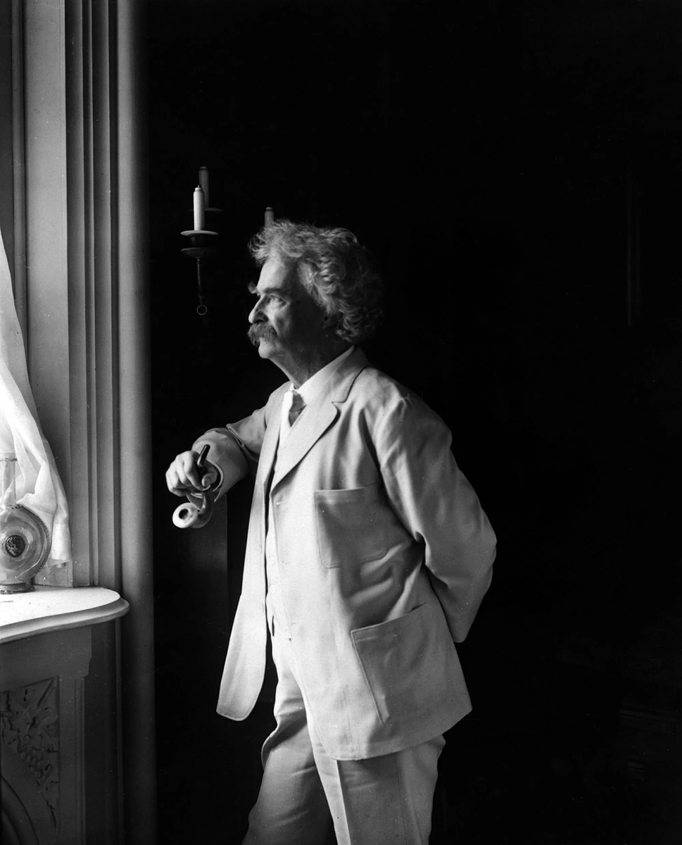 philosway's tweet photo. "The man who does not read has no advantage over the man who cannot read." 

— Mark Twain https://t.co/ac1bEHx9xR