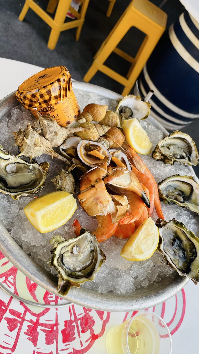yrk10130's tweet photo. 海が近いからレストラン行くと普段なかなか食べれない魚介類を選びがち😋 https://t.co/lCJZl1ejuM
