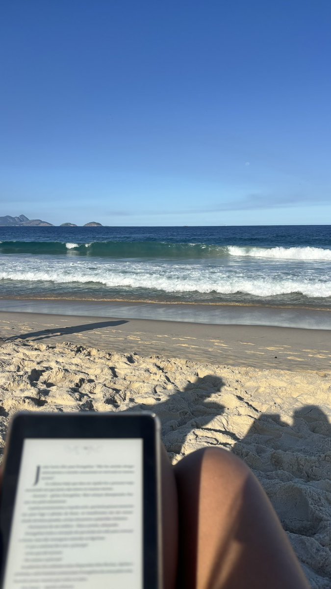 tslowrush's tweet photo. ler no quintal de casa gostoso d+ te amo rj https://t.co/CbdMapaUC7