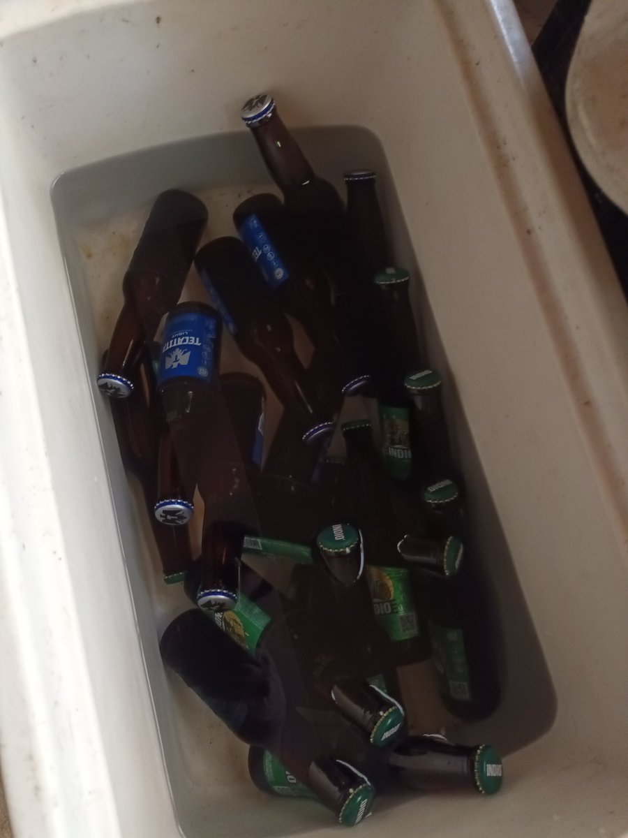 TONATIUHMTY's tweet photo. Después de una gran reunión este pasado viernes ahun me quedo una poca de tarea. Así que ... a darle mate este domingo ajuaaa 🤠 https://t.co/OIGJlvpuDK