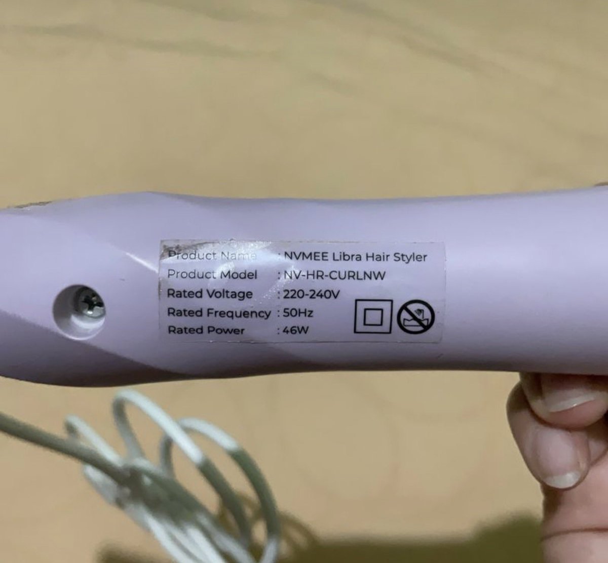 sunniaes's tweet photo. WTS NVMEE Libra hair styler 1.0!
- Good condii
- Tidak ada box

📍 Yogyakarta
🛍️ CO Shopee
💵 175 k https://t.co/91R3vwaLbD