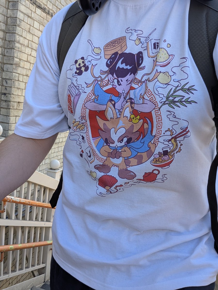 KaruWynuki's tweet photo. My new favourite shirt feat Chun-Li x @hai090  Shout out from the UK! @RC_REJECT @esports_REJECT https://t.co/tVvqCjimPP