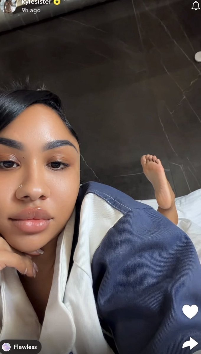 br_gtm's tweet photo. ari fletcher out chea getting exposed sucking on pinky toes 🥵🥵😯😯

Watch here↙️
https://t.co/rjaQj9ETZz https://t.co/Du676iGXlS