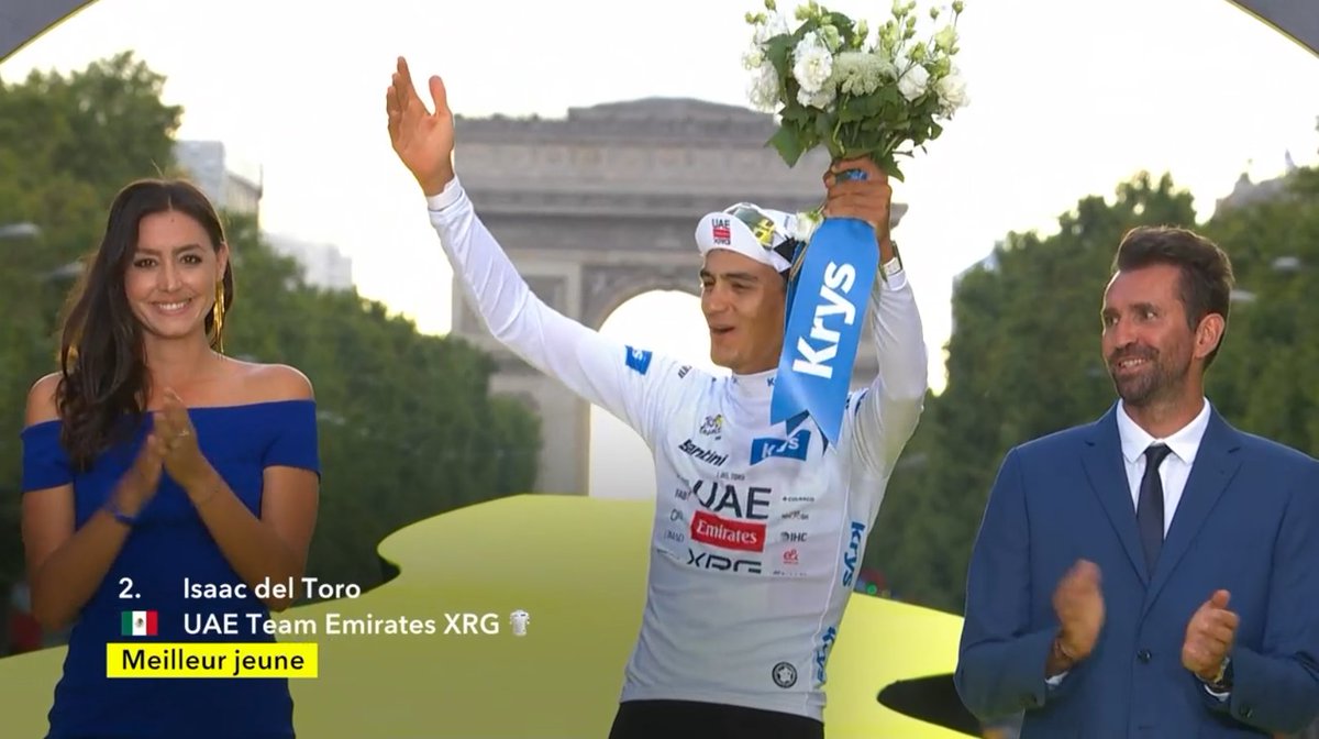 laflammerouge16's tweet photo. #TDF2026 - Isaac del Toro celebrating the white jersey. https://t.co/evTDja7wsX