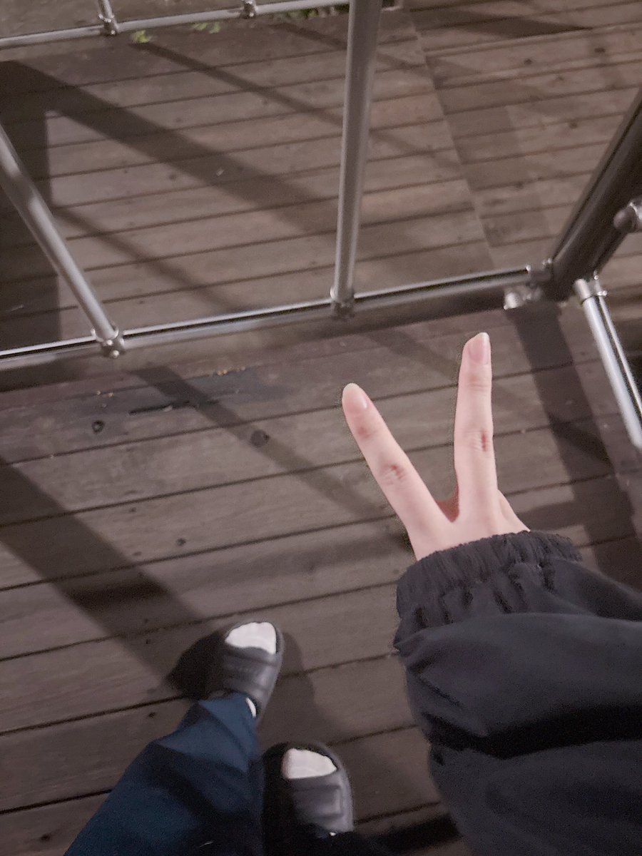 Kabe_033's tweet photo. ピース✌️
公園楽しかった⸝⸝⸝ᴖ ̫ᴖ⸝⸝⸝
夜中なのに街灯のせいで全然暗くない🙄 https://t.co/2CDsPiPfgQ