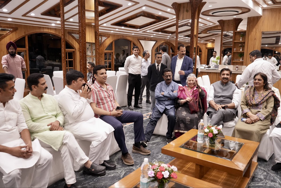 rsbalihp's tweet photo. It was my privilege to warmly welcome and host at my residence today Smt. Rajni Patil Ji, AICC In-charge for Himachal Pradesh; Hon’ble Deputy Chief Minister Shri Mukesh Agnihotri Ji; HPCC President Shri Vinay Kumar Ji; Hon’ble Public Works Minister Shri Vikramaditya Singh Ji; https://t.co/d6s61ZTyun
