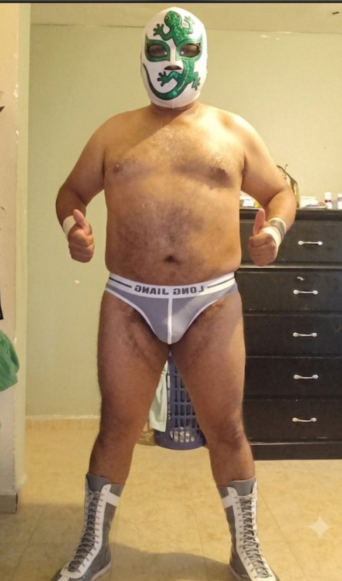 Perversion_T's tweet photo. Con estas imágenes no busco creae falsas expectativas.  Solo darle un giro divertido a mi contenido, y poder mostrar cuerpo completo ya con la cara tapada, pero le pido a la IA no modifique mi cuerpo, aún no puedo creer que me hayan conocido por mi verga los de mi trabajo 🤣 https://t.co/plD6TXrZ41