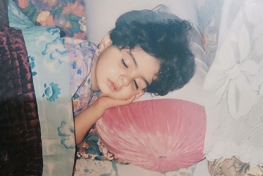 zaarasn's tweet photo. کاش منو برمیگردوندن به همین سن.. به همین جا..
و هیچوقت بزرگ نمیشدم🙂 https://t.co/xZfxcOi8p4